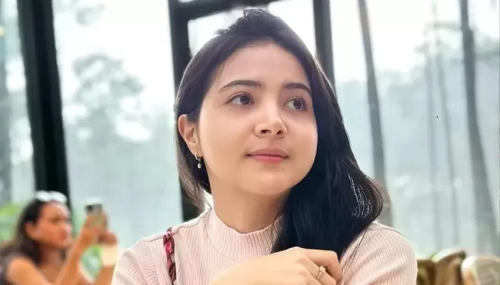 Bulan Sutena Klarifikasi Video Viral: Itu Hasil Rekayasa AI