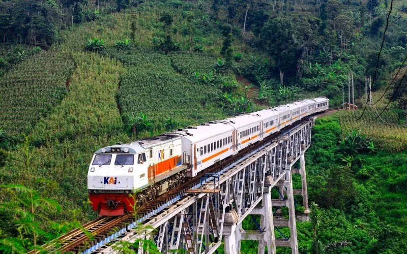 KA Ekonomi Kerakyatan Capai Okupansi 124% Saat Mudik Lebaran 2026