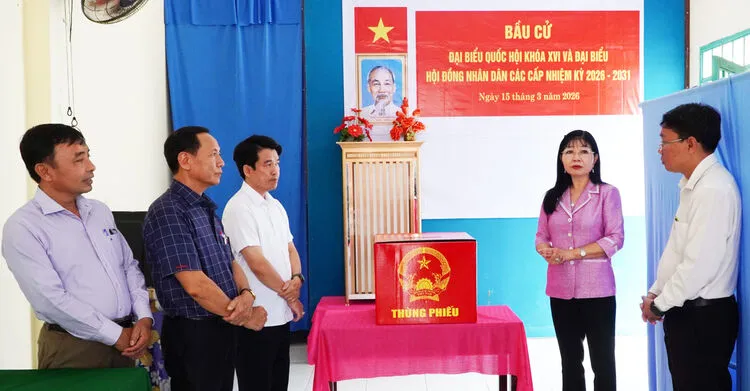 Tran Thi Thanh Huong Tinjau Persiapan Pemilihan dan Perekrutan Militer 2026