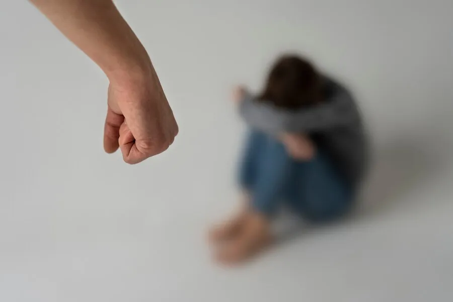 Dokter asal Surabaya Didakwa KDRT Terhadap Istri dalam Kasus Perebutan Anak