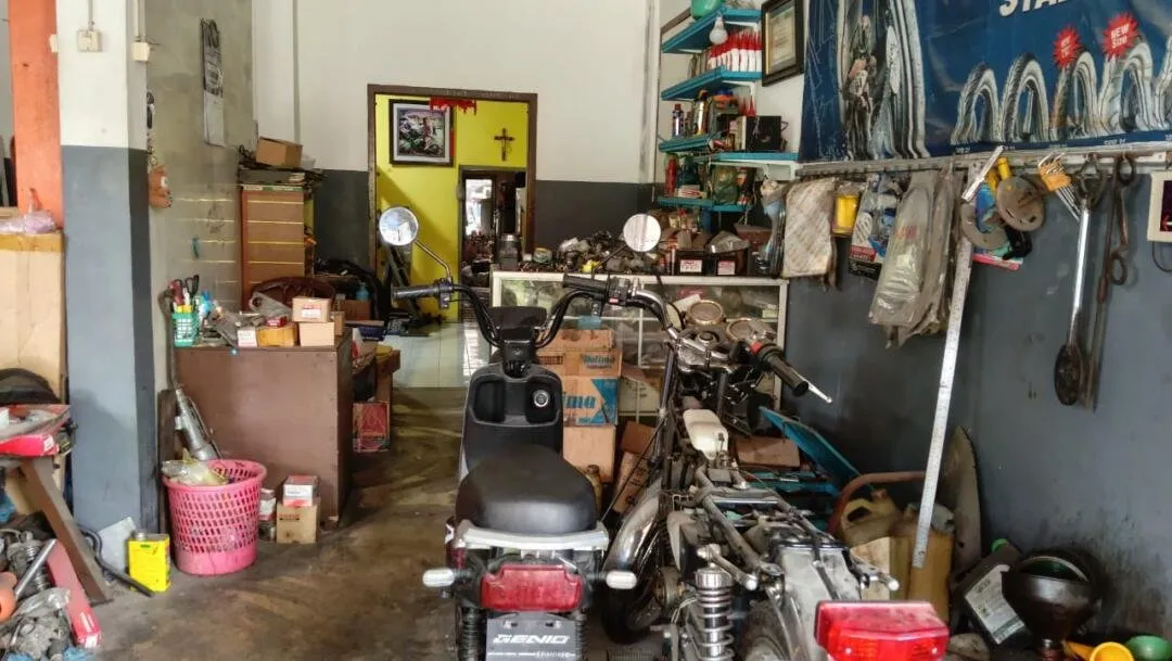 Dari Hobi Menjadi Bisnis: Kisah Sukses Bengkel Motor Adrian Halim