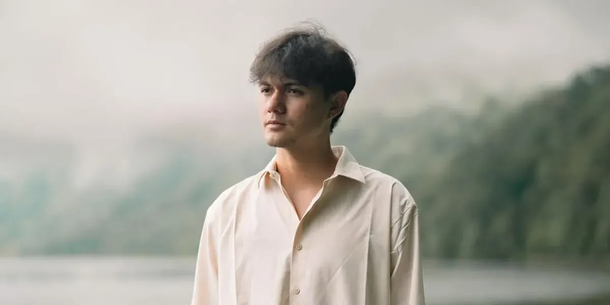 Nyoman Paul Resmi Ganti Nama Panggung Jadi Paul Aro