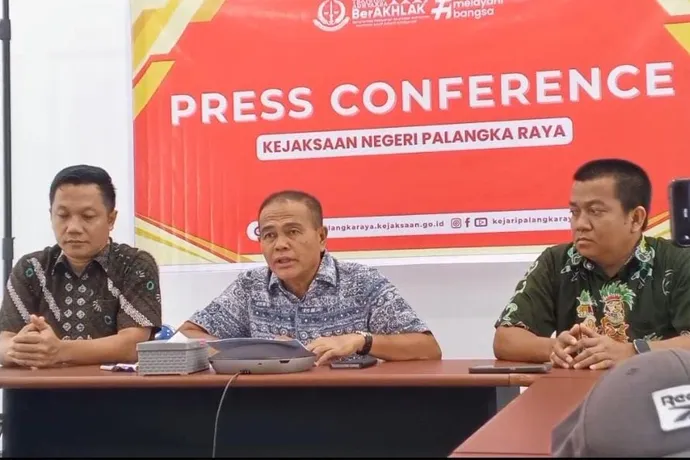 Mantan Direktur Pascasarjana UPR Ditahan Terkait Kasus Korupsi