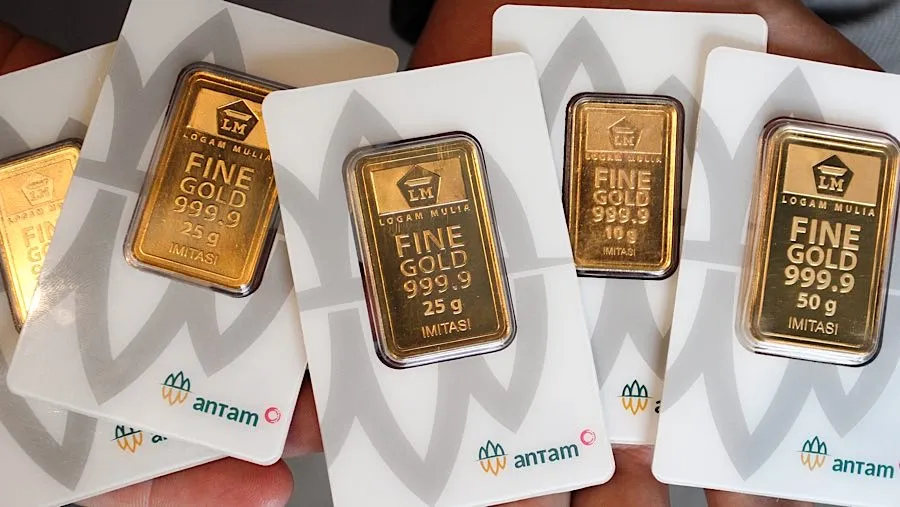 Harga Emas Fluktuatif Menjelang Akhir Pekan