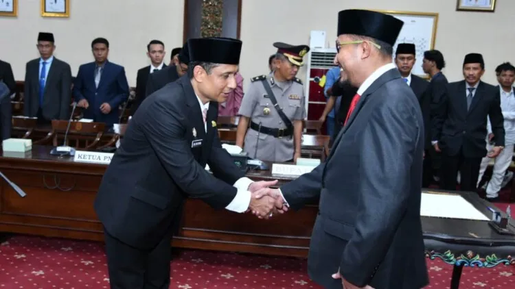 Agus Dwi Saputra Dilantik Sebagai Sekda Sumenep, Bupati Harap Aktif Turun ke Masyarakat