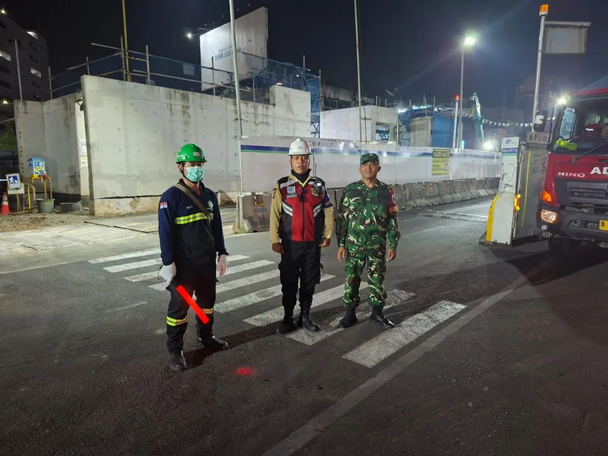 Koramil 01/Taman Sari Laksanakan Patroli Keamanan di Jakarta Barat