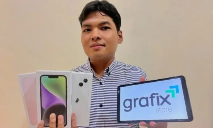 Hilal Anam Mustofa: Mahasiswa UNM Sukses Bangun Grafix Store dari Keterbatasan