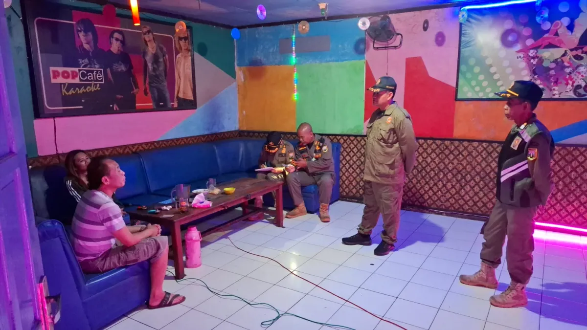 Satpol PP Temukan Karaoke Beroperasi Selama Ramadan di Bandungan