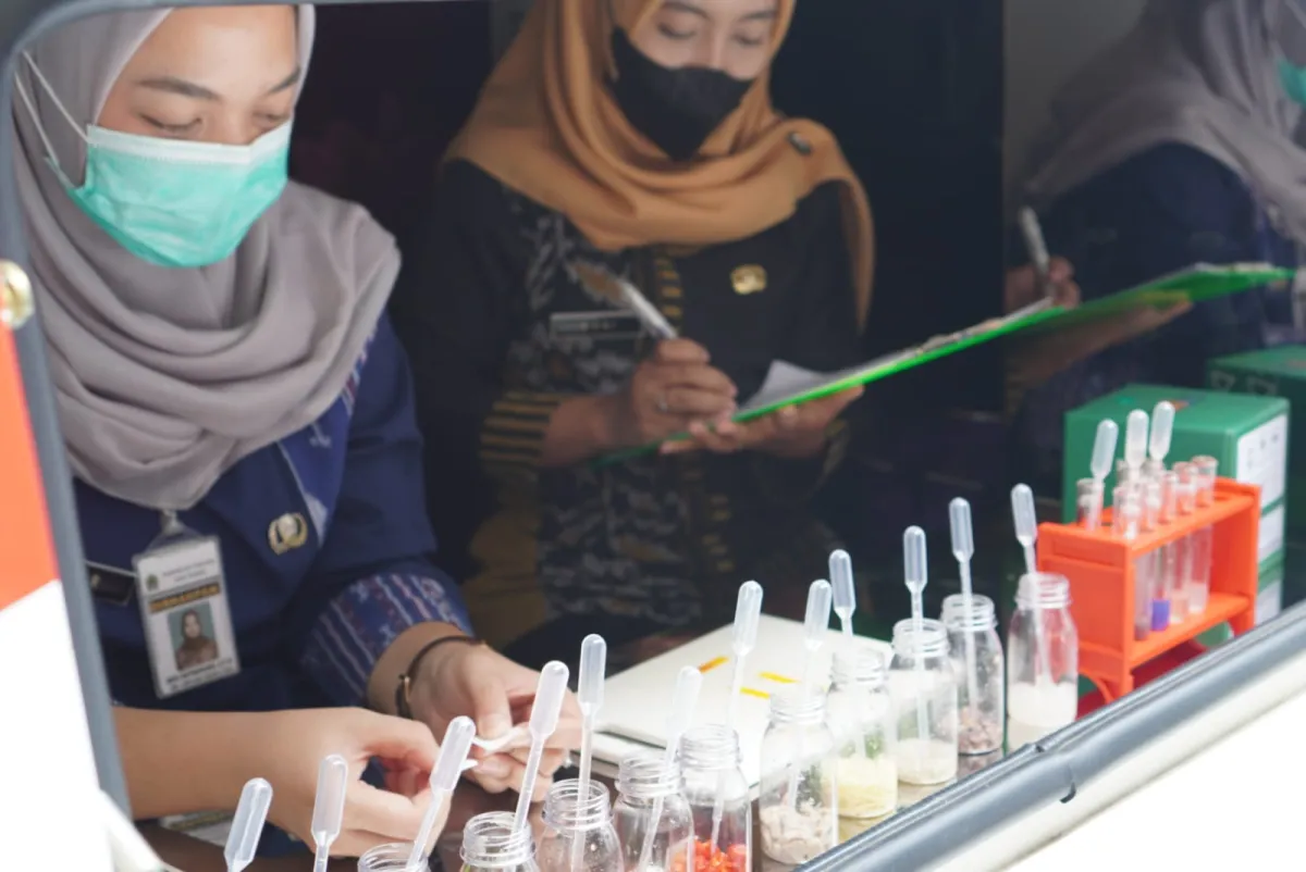 Tim Keamanan Pangan Pekalongan Temukan Teri Positif Formalin, Ingatkan Pedagang Hindari Bahan Berbahaya
