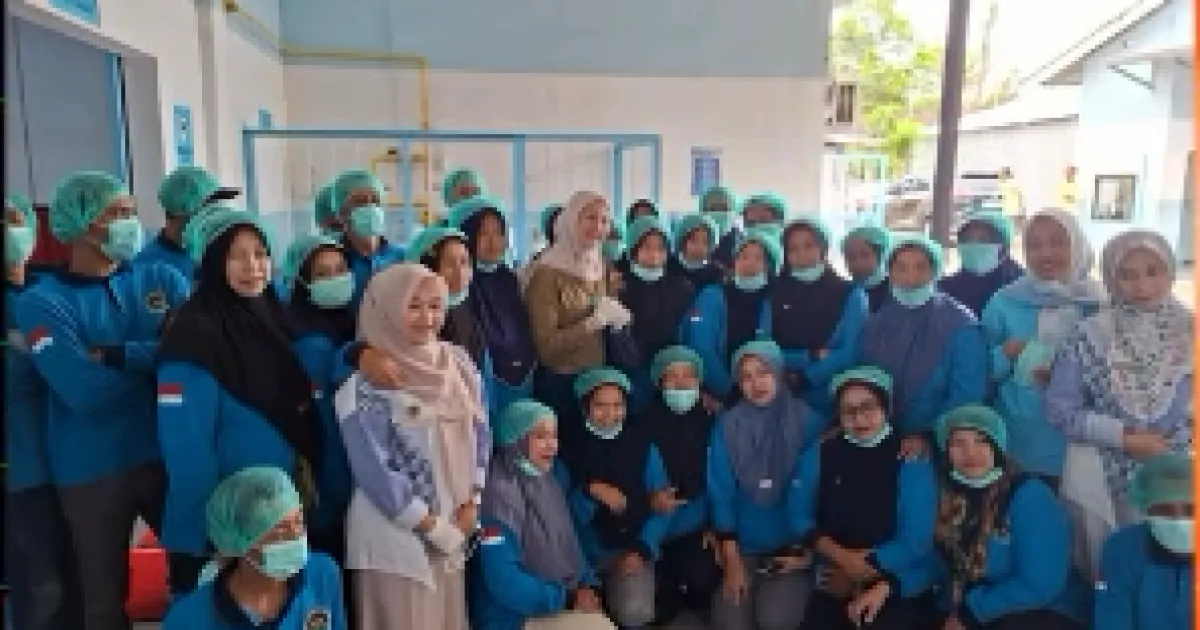 Dina Lorenza Tinjau Dapur MBG: Jaga Kualitas dan Dorong Pemberdayaan Ibu-Ibu