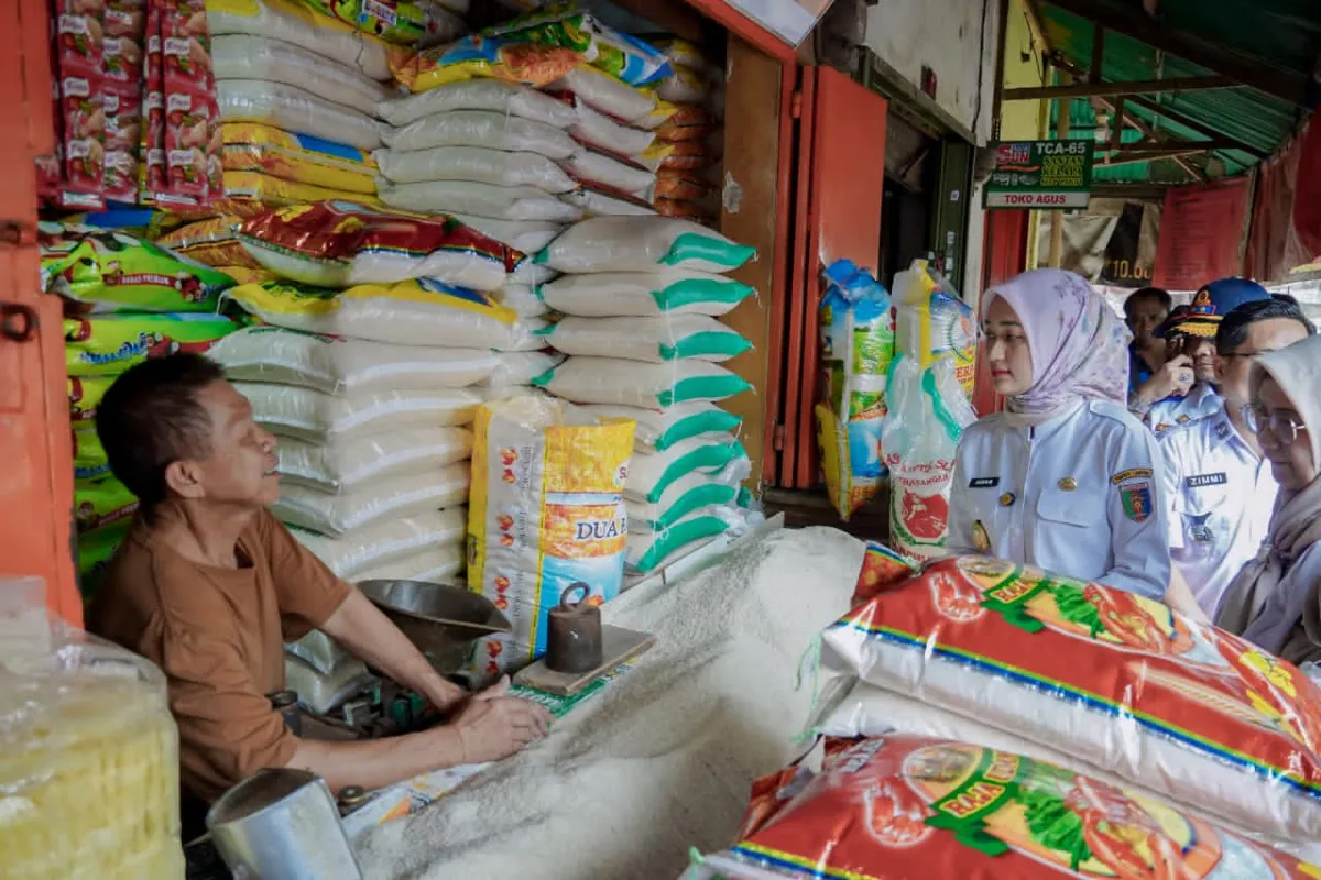 Wakil Gubernur Lampung Tinjau Stok dan Harga Bahan Pangan Jelang Idulfitri