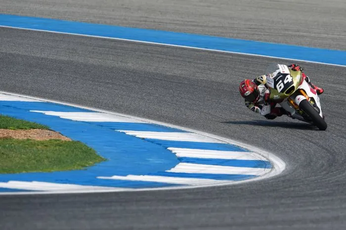 Drama Balapan Moto2 Thailand 2026: Mario Aji Gagal Finis Akibat Kecelakaan