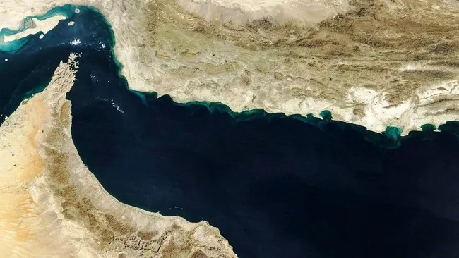 Lonjakan Biaya Asuransi Maritim Akibat Ketegangan di Selat Hormuz