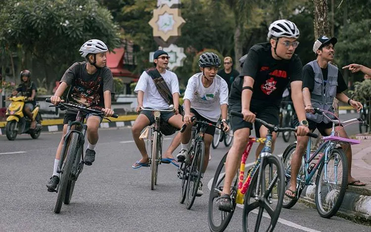 NgabubuRide 2026: Kolaborasi Komunitas Pangkalan Bun Rayakan Ramadan dengan Bersepeda
