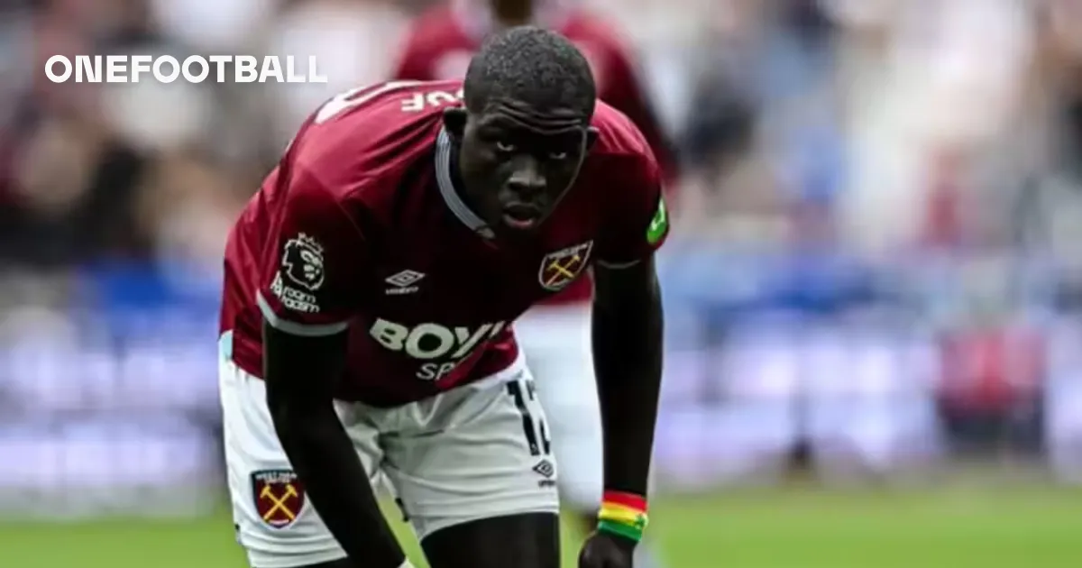 West Ham Pertimbangkan Jual Diouf untuk Atasi Masalah Keuangan