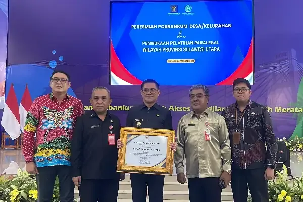 Joune Ganda Raih Penghargaan atas Dukungan Pos Bantuan Hukum di Minahasa Utara