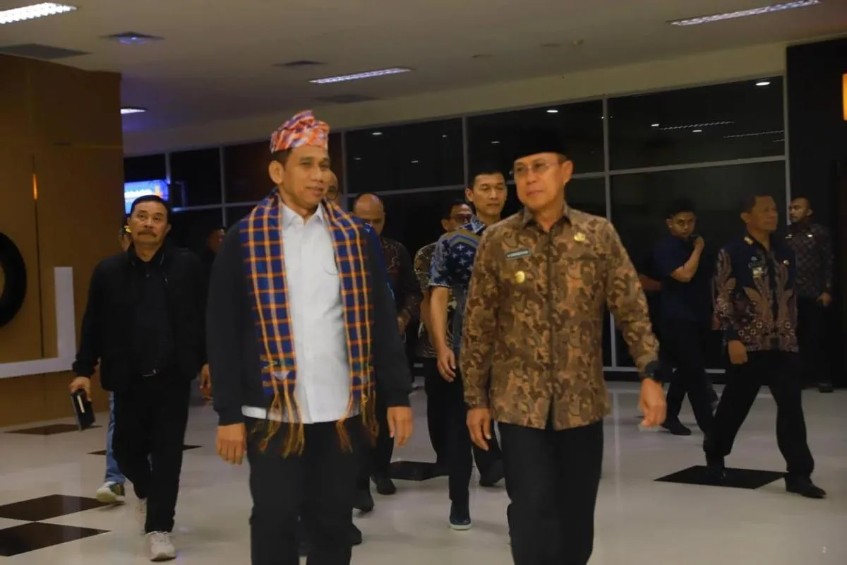Wamendagri Bahas Program Strategis Nasional di Kendari