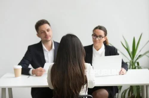 Strategi Ampuh Lolos Seleksi BUMN dan Management Trainee
