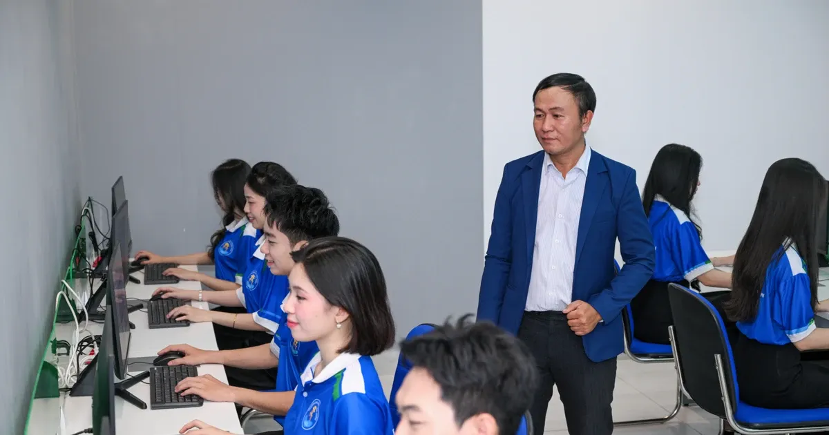 Menghadapi AI: Mahasiswa Dituntut Kenali Diri dan Keterampilan