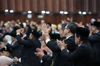 MK Batalkan Pensiun Seumur Hidup Pejabat Negara, Perlu UU Baru