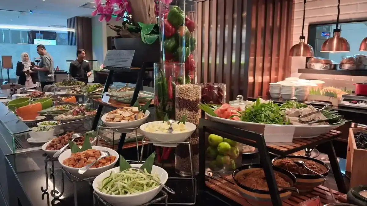 Buffet Iftar Ramadan: Cita Rasa Malaysia dan Timur Tengah di KLCC