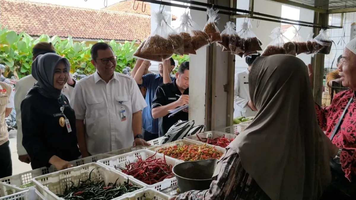 Pemkot Solo Pastikan Stok dan Harga Pangan Stabil di Pasar Jongke