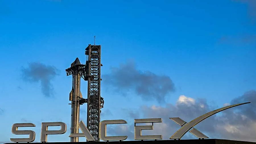 SpaceX Siap Meluncurkan IPO Pertama dalam Perlombaan Teknologi AS