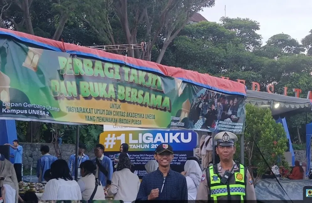 Polsek Lakarsantri Gelar Patroli 'Hoofdbureau Ngabuburit' di Gerbang Unesa