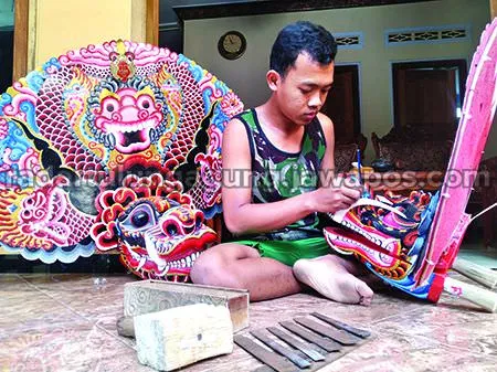 Nico Dwi Nurcahyo: Perajin Barongan Muda yang Cintai Seni Tradisi