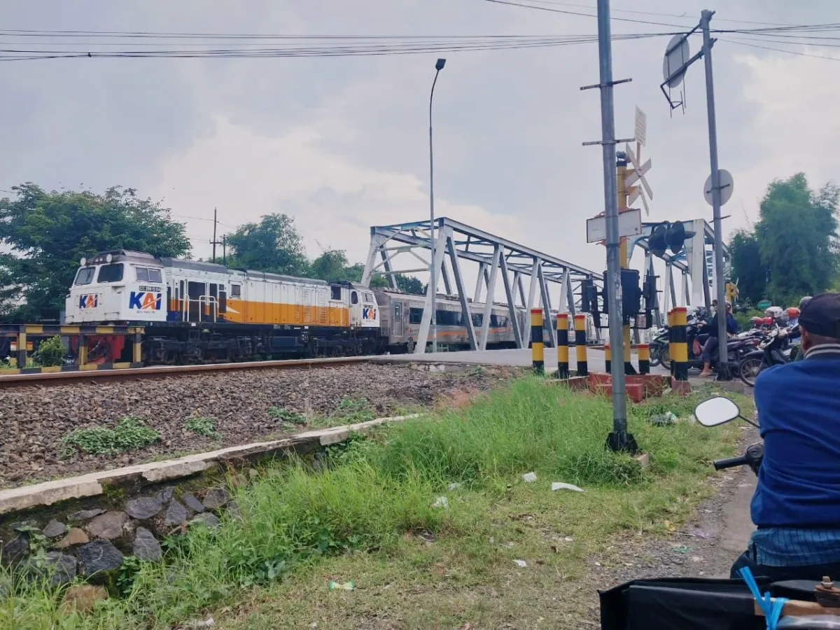 Dishub Pekalongan Ingatkan Warga Jauhi Perlintasan Kereta Api