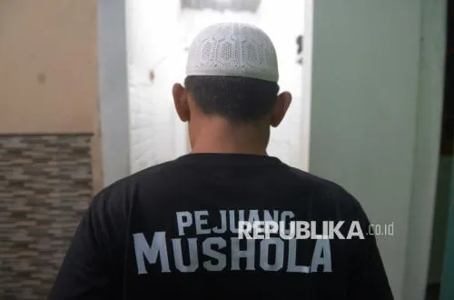 Kolaborasi Pejuang Mushola dan Artha Graha Peduli Gelar Bersih-Bersih dan Pasar Murah di Pademangan