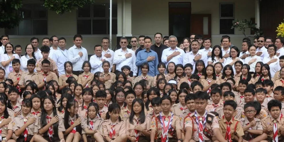 Wapres Gibran Tinjau Inovasi Pendidikan IoT di SMP Santo Yusup Bandung