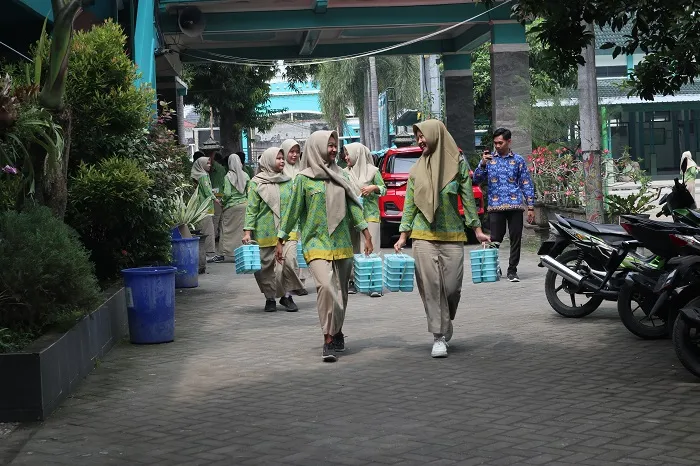 Pakar Ekonomi: Transparansi dan Keterlibatan Lokal Kunci Sukses Program MBG
