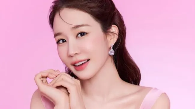 Yoo In Na Kembali Sebagai Pembawa Acara Get It Beauty dengan Tips Kecantikan Terbaru