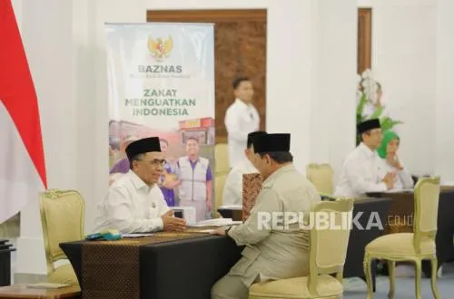 Presiden dan Kabinet Tunaikan Zakat di Istana, Targetkan Rp 515 Miliar di Ramadan