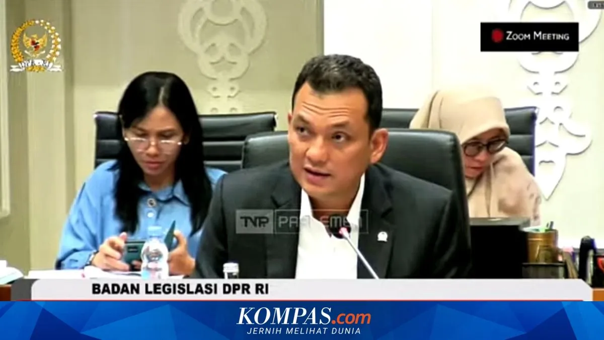 DPR Siap Revisi Aturan Pensiun Pejabat Setelah Putusan MK