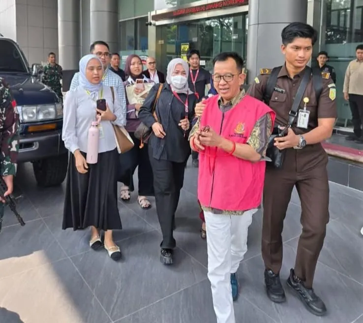 Kejagung Amankan Buronan Kasus Korupsi Rp 34 Miliar asal Kejari Padang