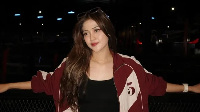 Influencer Ruce Nuenda Dikritik Usai Terekam Berada di Tempat Umum Saat Terinfeksi Campak