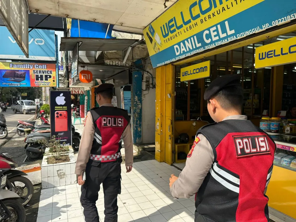 Polisi Amankan Pusat Perbelanjaan Muara Enim Jelang Lebaran Idul Fitri