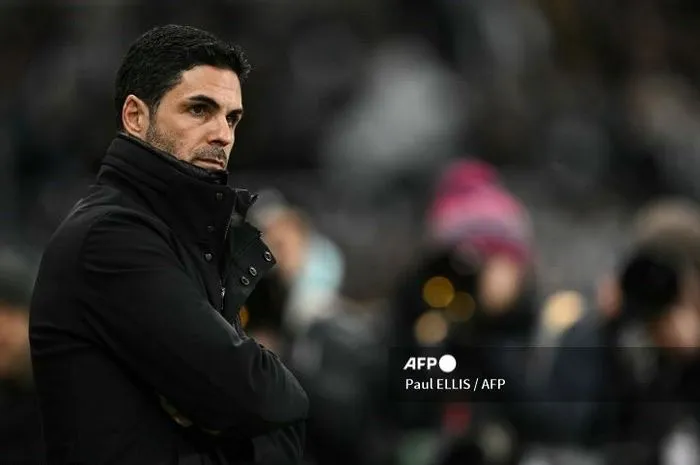 Arsenal Dihimbau Hindari Transfer Pemain Tengah dari Man United