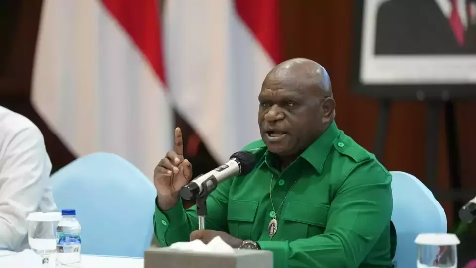 Menteri HAM Natalius Pigai Tantang Guru Besar UGM untuk Debat Terbuka