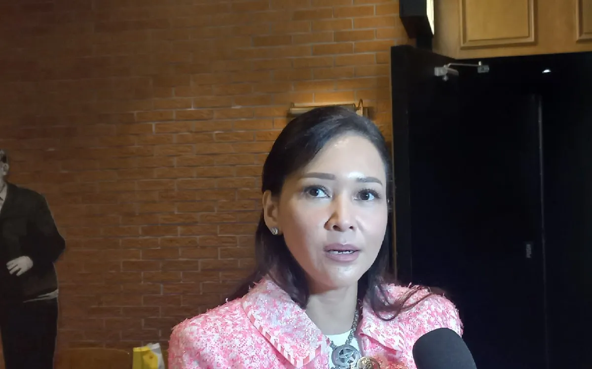 Maia Estianty Pamer Sepatu Mewah, Nikita Mirzani Menangis di Persidangan