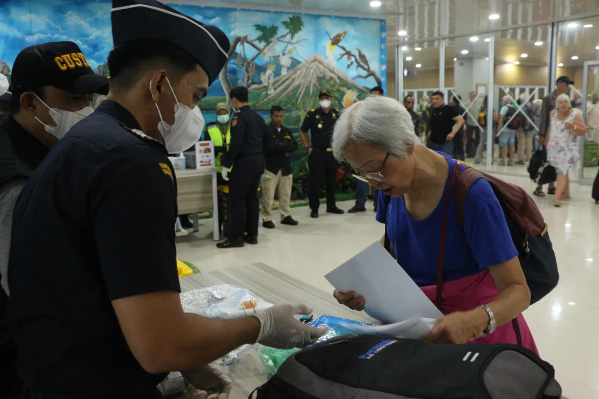Bea Cukai Sorong Tingkatkan Layanan di Bandara DEO untuk Penerbangan Internasional