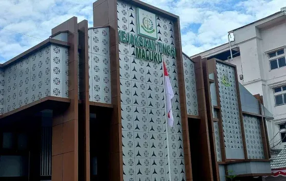 Bupati SBB Terjerat Kasus Tambang Batu Gamping Ilegal