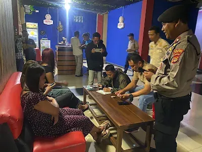 Polsek Pasir Sakti Tutup Karaoke Sultan Selama Ramadhan untuk Kamtibmas