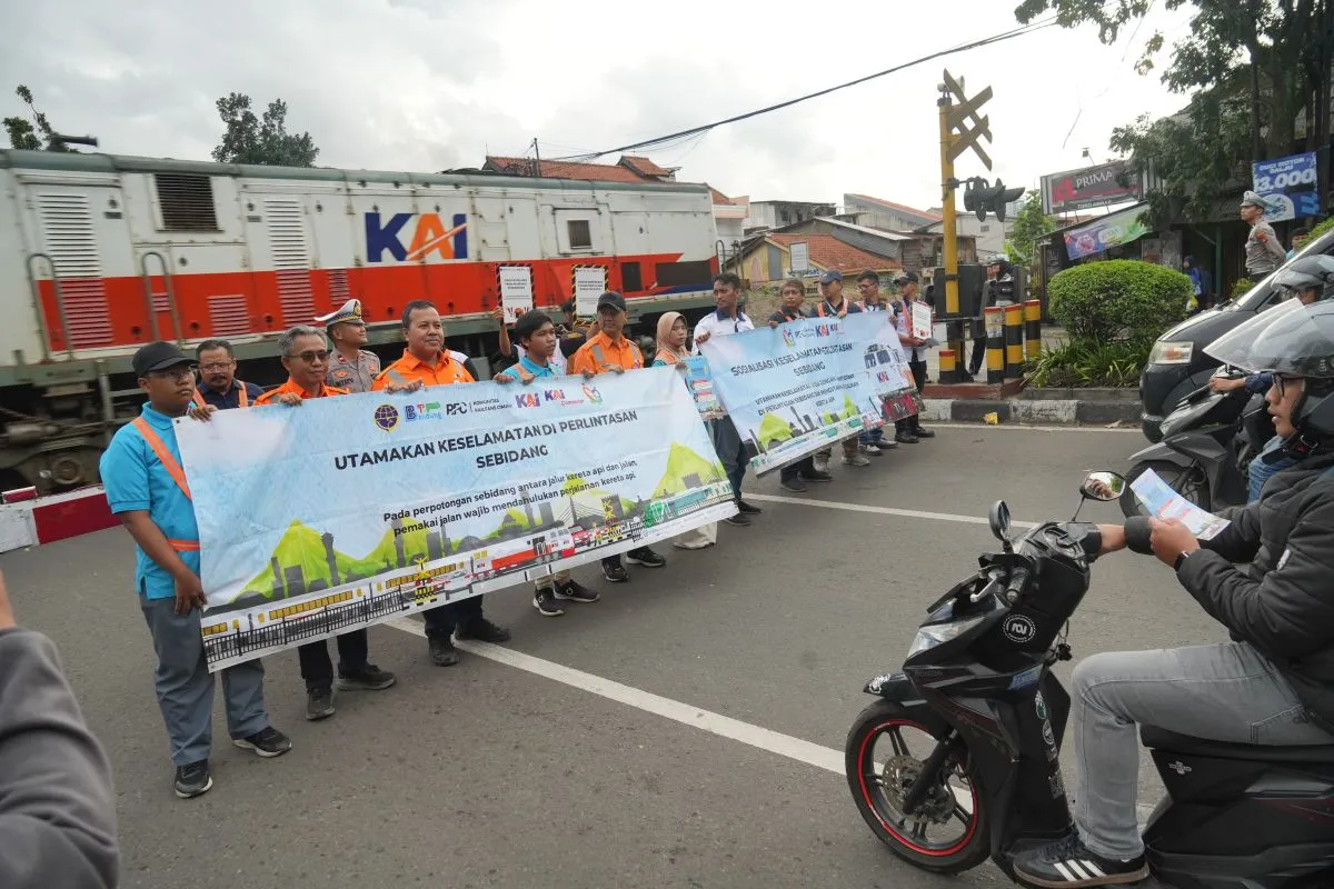 KAI Daop 2 Ingatkan Sanksi bagi Pelanggar Jalur Kereta Api