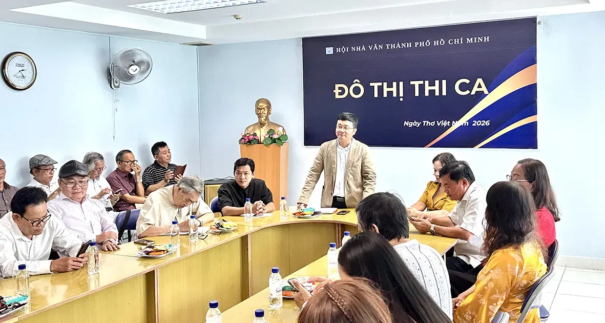 Kota Ho Chi Minh: Dinamika dan Tantangan Puisi Urban