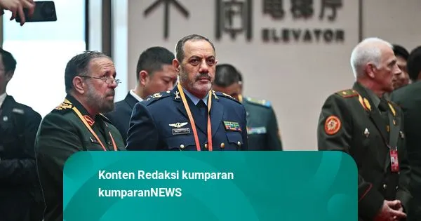 Serangan AS-Israel Tewaskan Menteri Pertahanan dan KSAD Iran