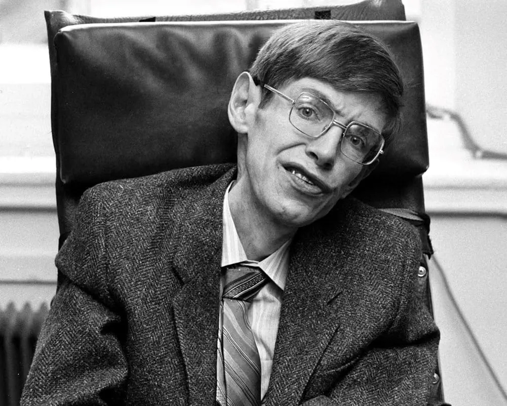 Kecemasan Ayah Stephen Hawking Terkait Masa Depan Putranya