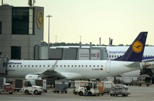 Maskapai Penerbangan Batalkan Layanan akibat Ketegangan Iran-Israel